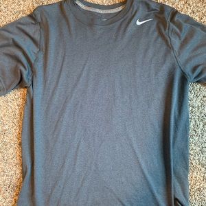 Men’s Nike shirt